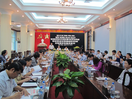 ជំរុញខ្លាំងការរៀនសូត្រនិងធ្វើតាមសីលធម៌លោកប្រធានហូជីមិញ